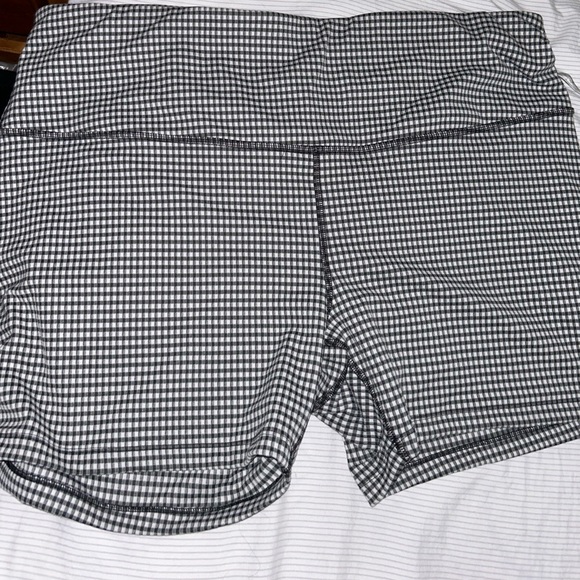 Nike yoga plus size shorts - Picture 7 of 8
